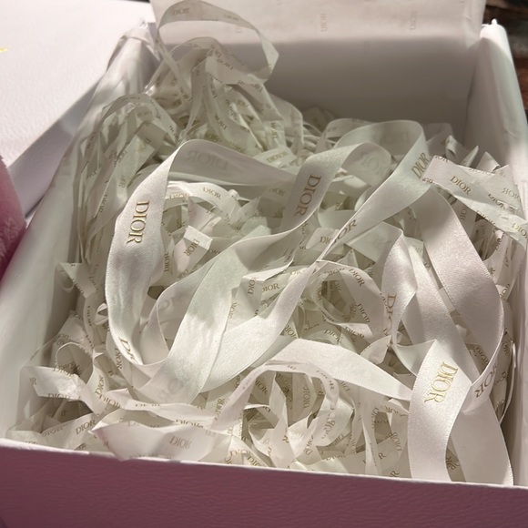 Dior Box with Ribbon - Picture 2 of 4